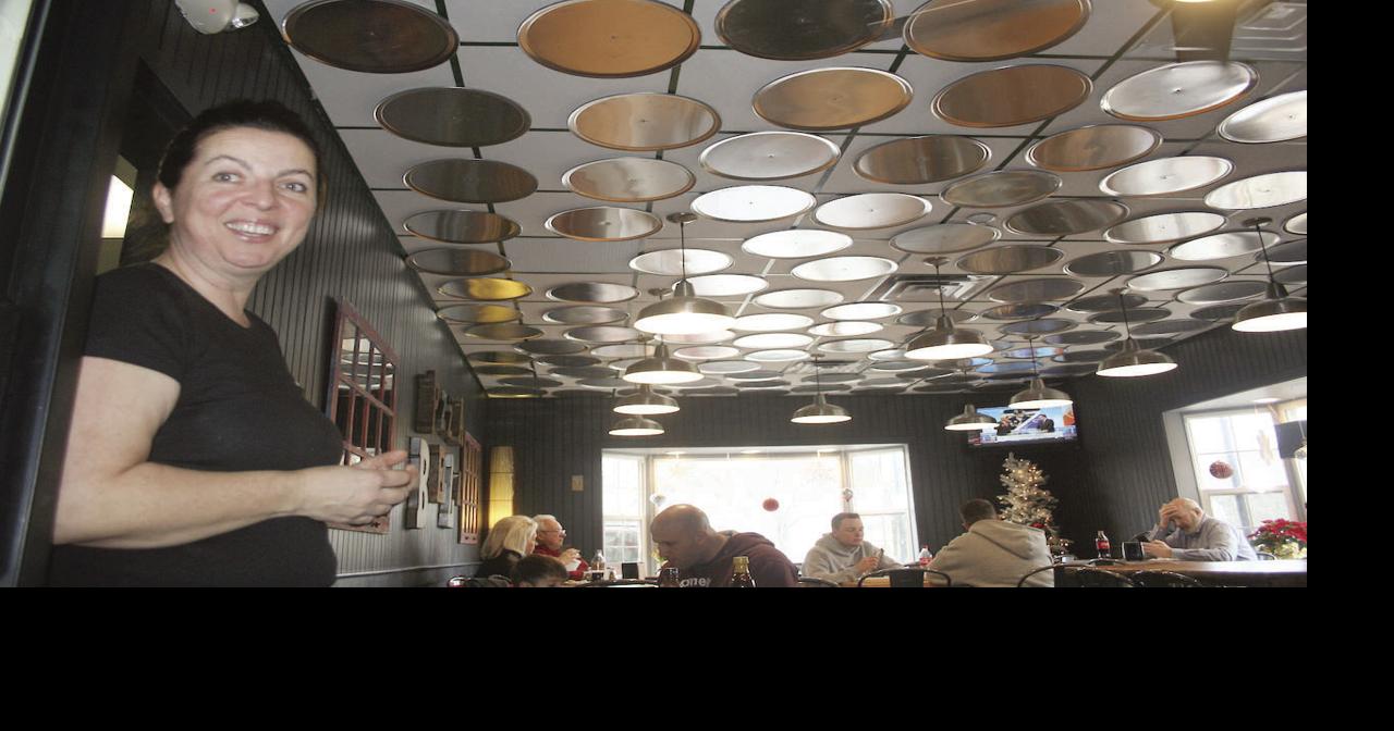 Bedford pizza restaurant gets surprise makeover from Eastern Bank