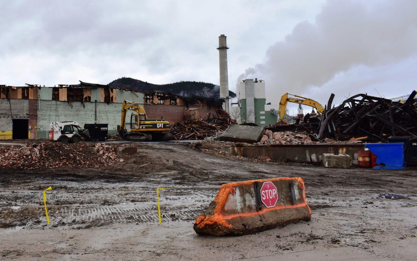 Demolition Begins At Burgess Biopower To Make Way For Hydroponic Greenhouse Business Unionleader Com