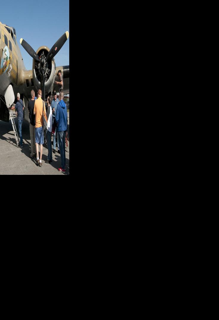 Seven Dead In B 17 Crash Bomber Had Just Appeared In Nh Public Safety Unionleader Com