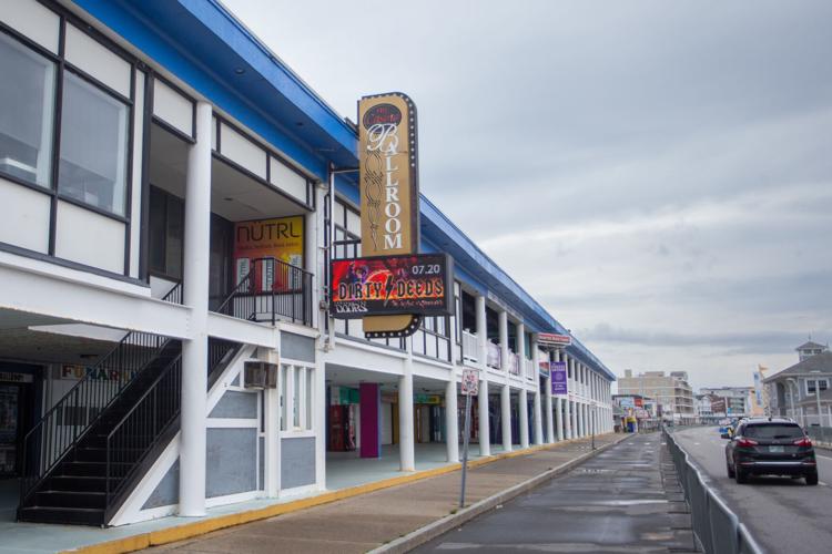 hampton beach casino dress code We know we say this EVERY time we play here but HAMPTON BEACH CASINO BALLROOM ROCKS!!! Unless you experience this magical venue in person, it may sound like a bunch of hype