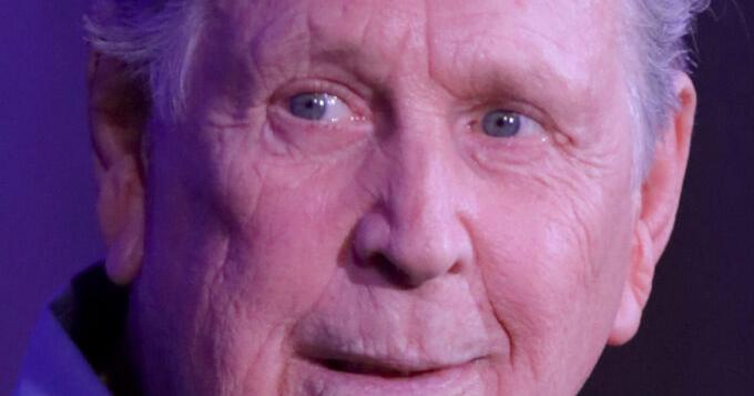 Carnie Wilson gives update on dad, Beach Boys co-founder Brian Wilson, amid dementia - Vimarsana News