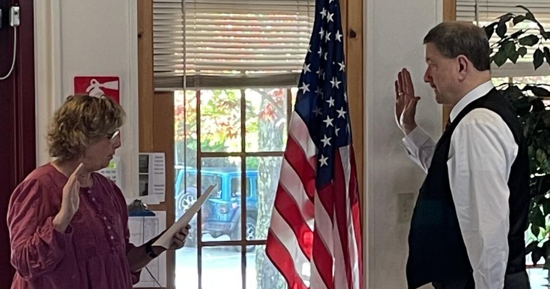 Former Town Councilor Bill Carter is Bedford's new town clerk