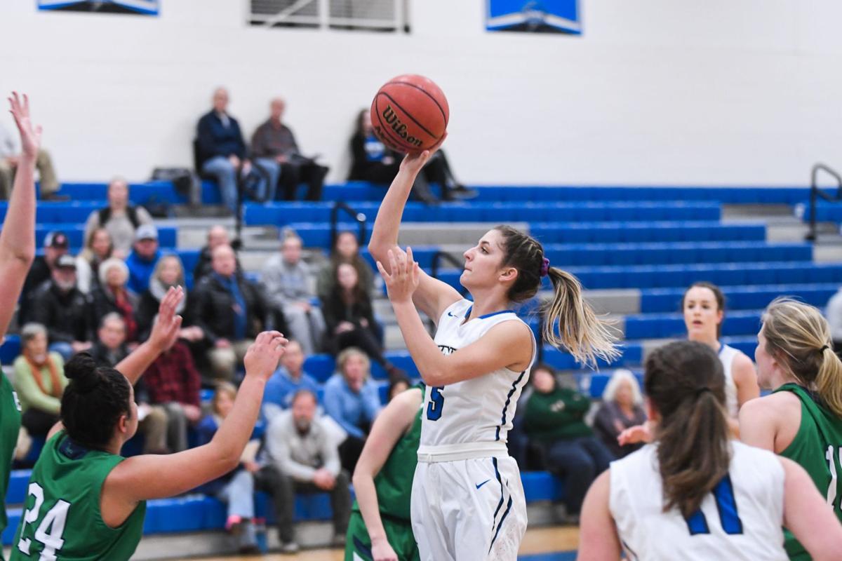 Women S College Basketball Nh Pair Find Hoop Success At Une College Sports Unionleader Com