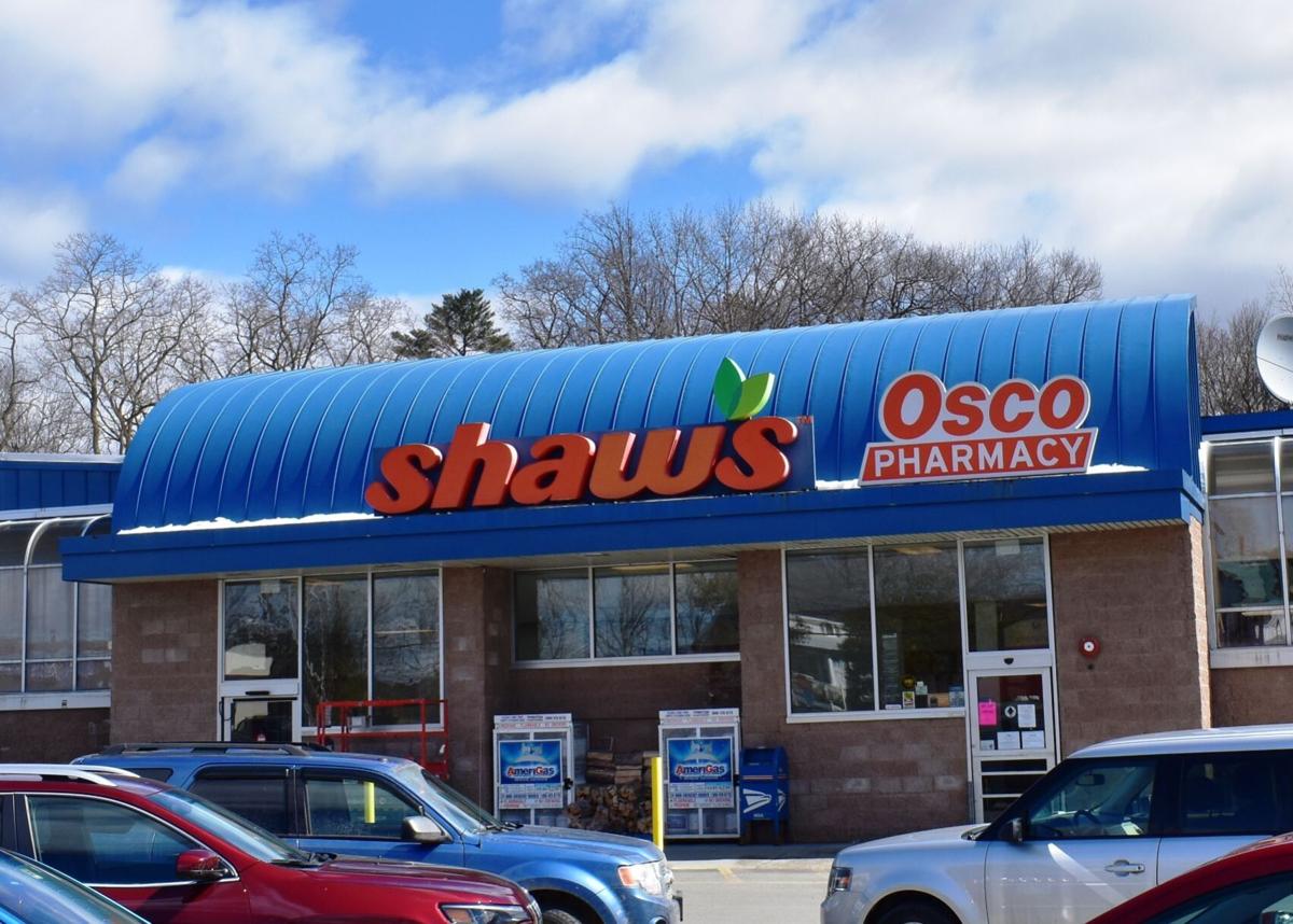 Shaw’s Supermarkets confirms that employees at three NH stores have