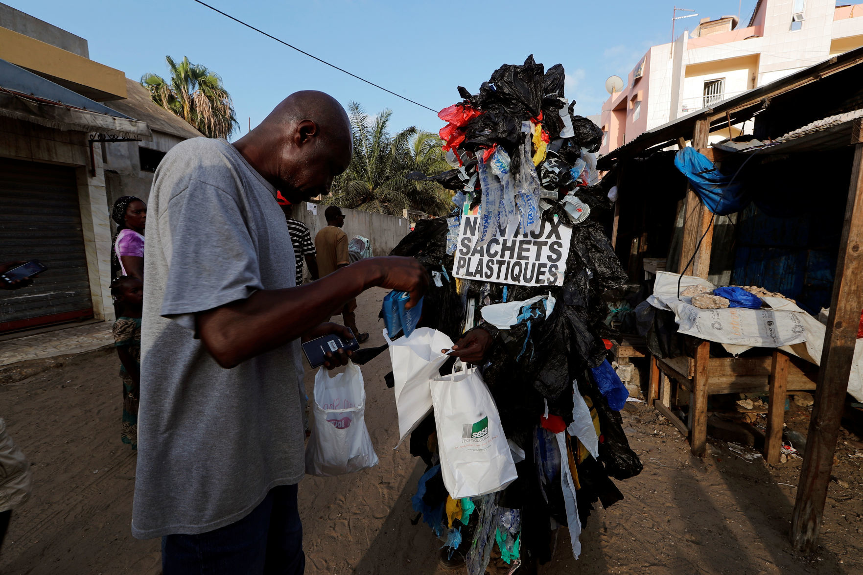 Senegal to crack down on huge plastic waste by enforcing law