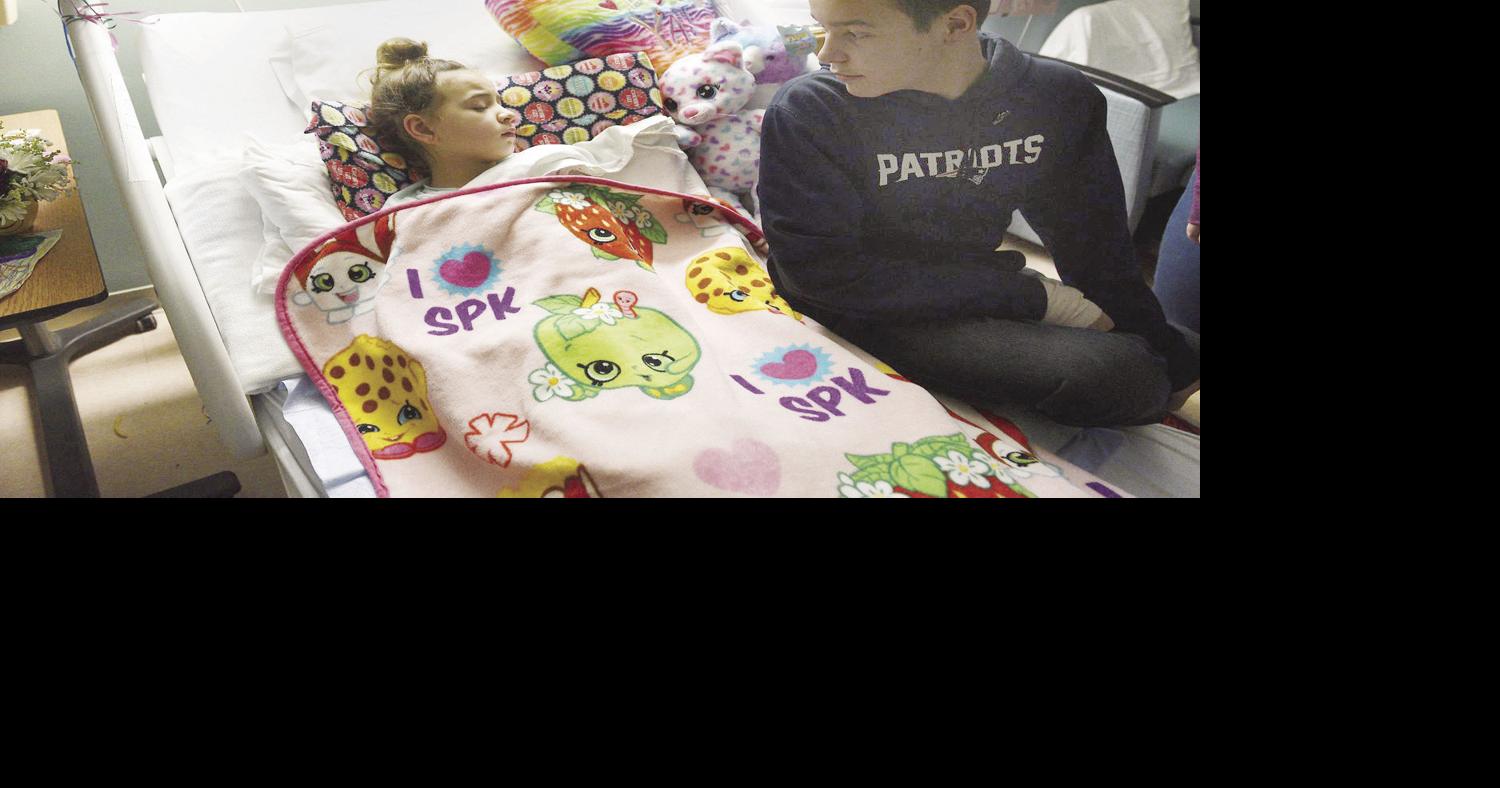 After kids are struck by car, mom's parenting skills questioned