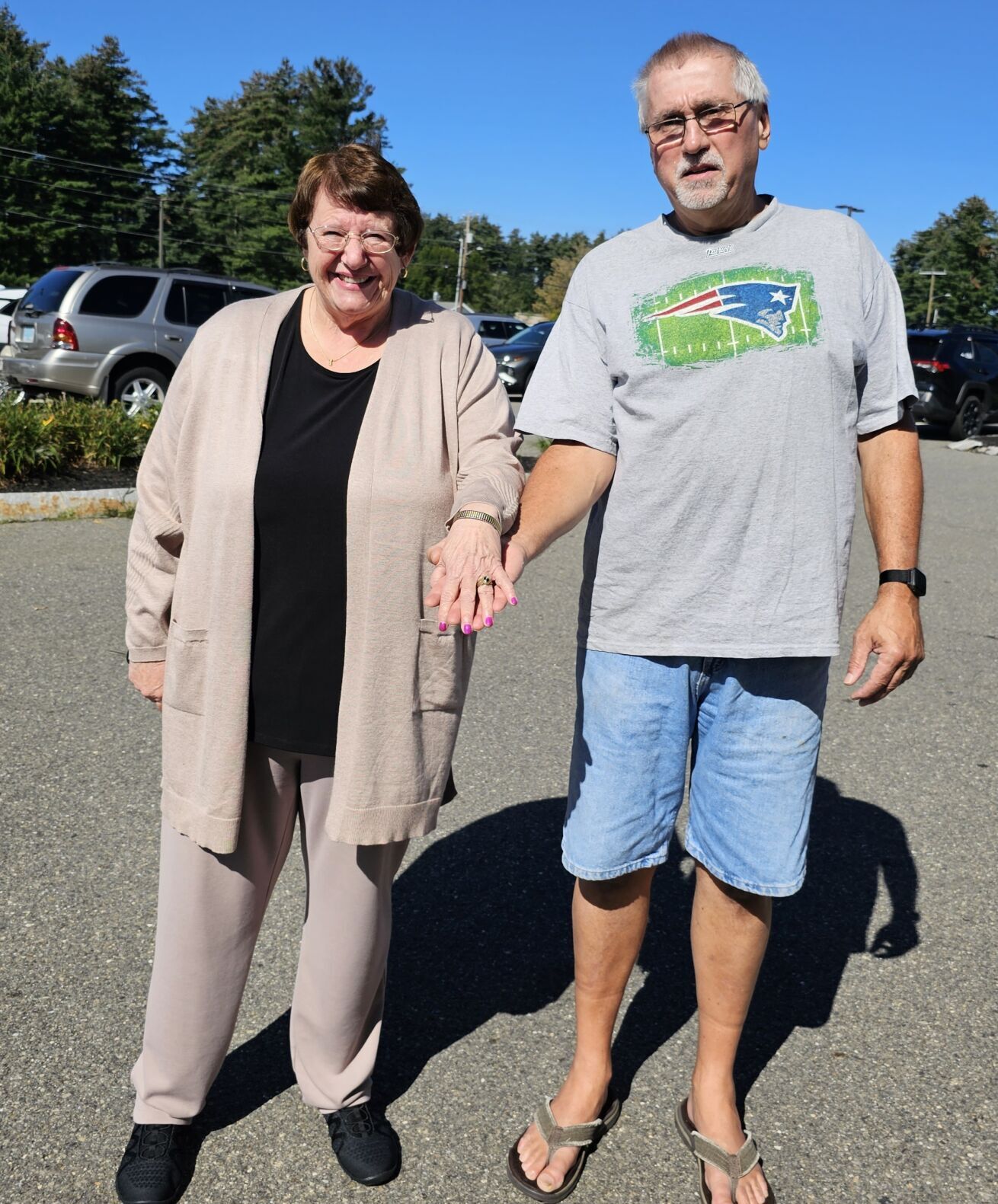 A Hobbyist With A Metal Detector Reunites A Lost Ring With Its Owner ...