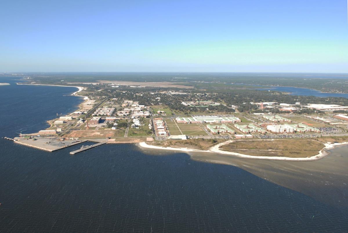Four killed including shooter at U.S. Navy base in Pensacola, Florida