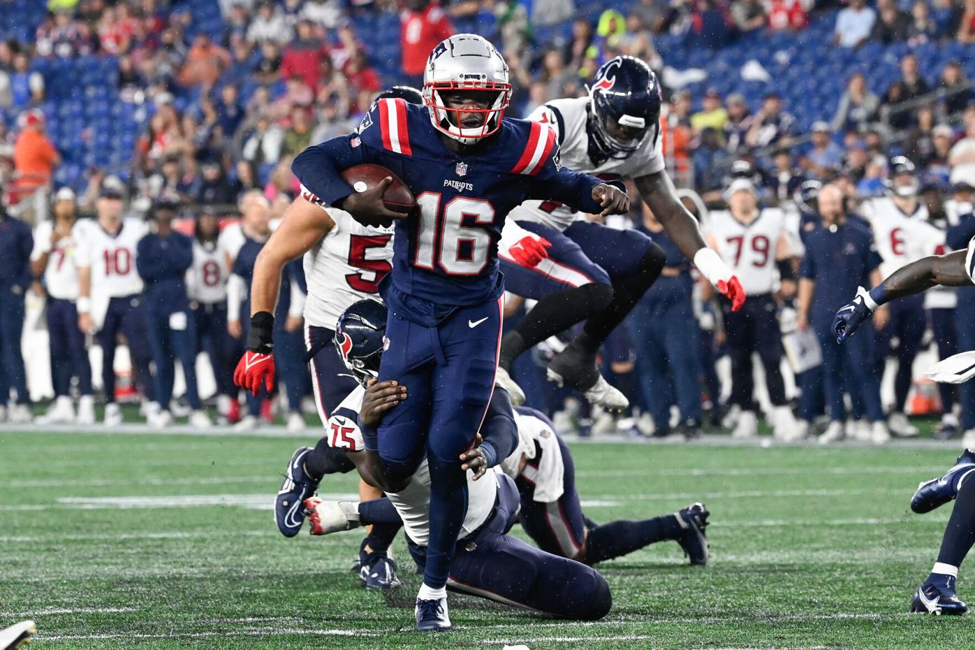 Patriots fall to Texans 20-9 in first preseason game