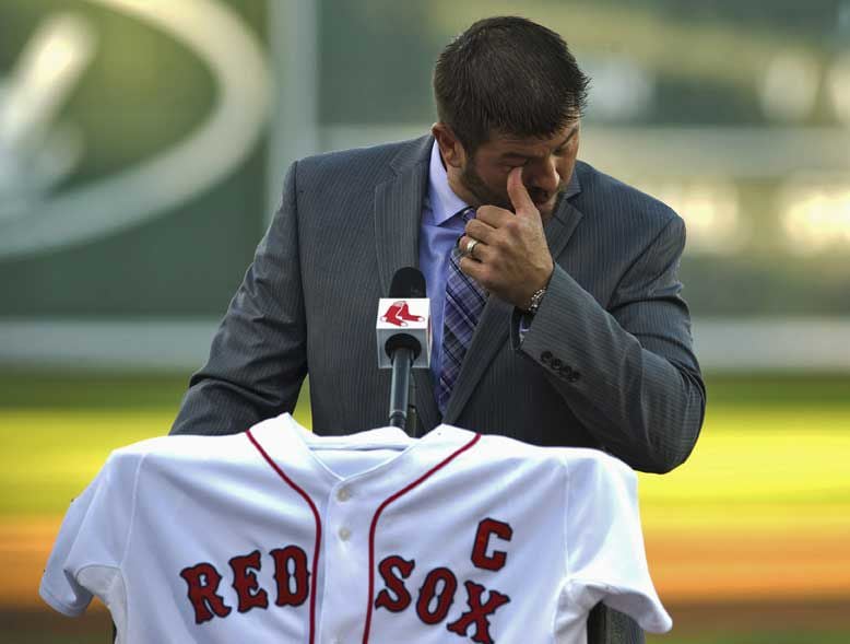 Red Sox catcher Varitek announces retirement, Sports