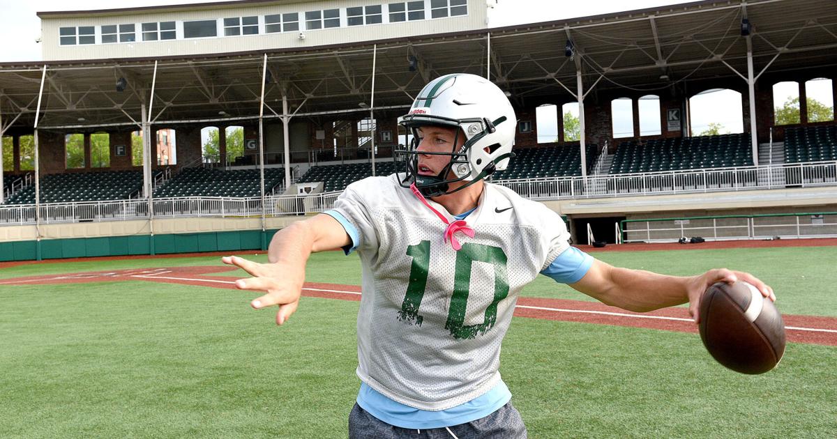From sophomore starters to junior leaders, Jaimes, Plante highlight hardworking Central football team