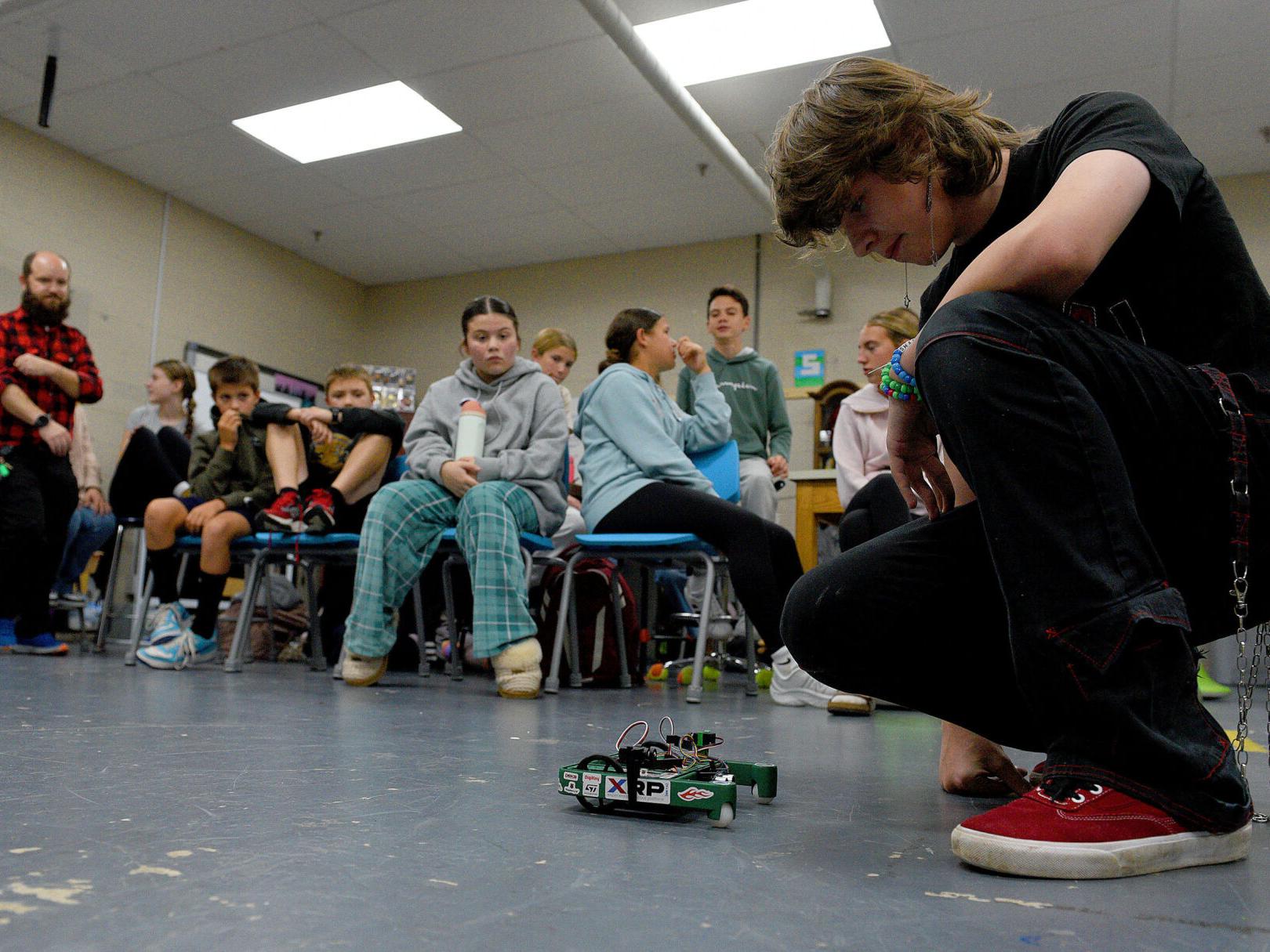 Litchfield students program a robot dance recital | Education |  unionleader.com