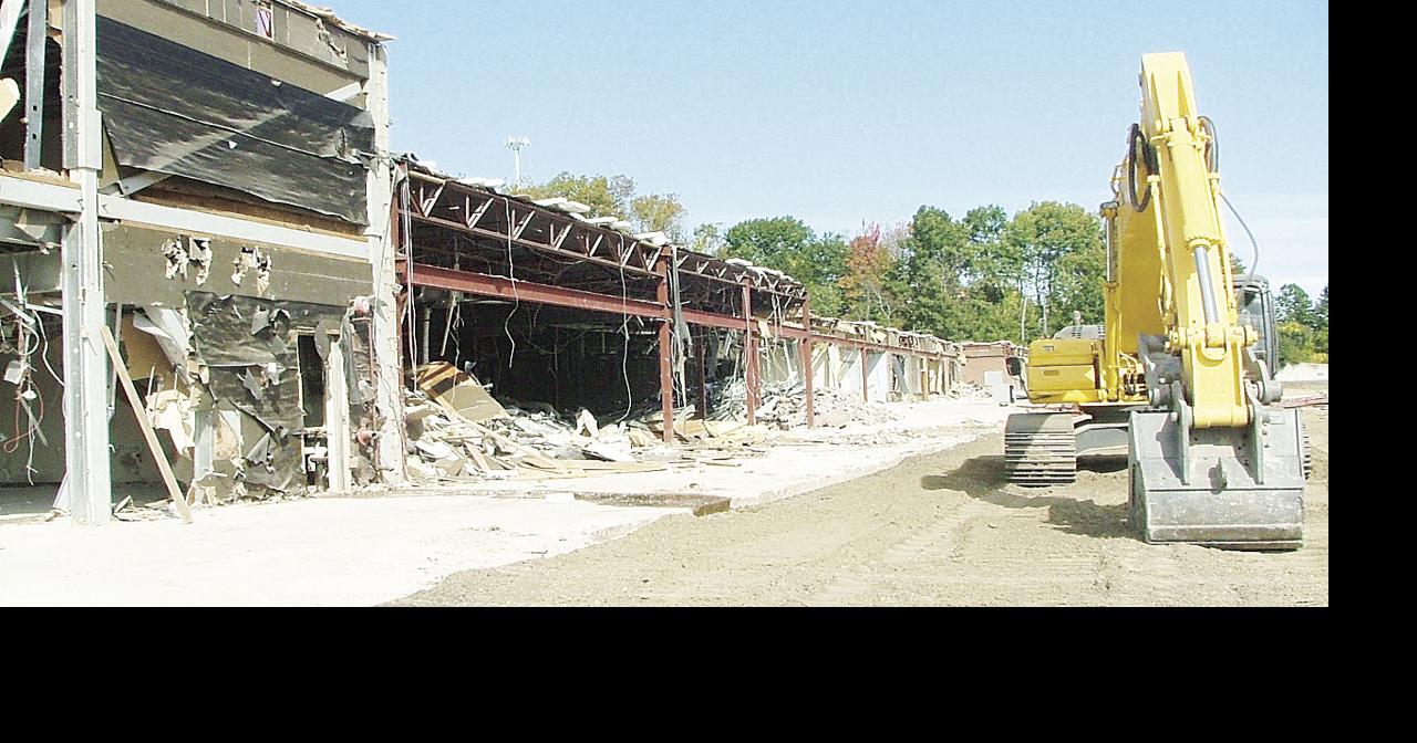 Aroma Joe's, Fitness and indoor trampoline park headed to