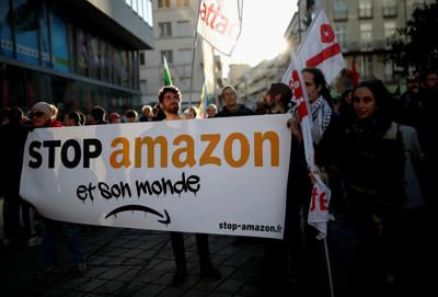Black Friday Backlash French Activists Try To Disrupt Discount Shopping Day Business Unionleader Com