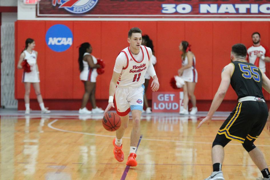 Manchester S Hanson Is Division Ii Men S Basketball Player Of The