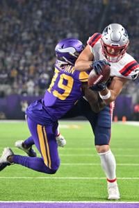 Kirk Cousins, Vikings overtake Patriots in fourth quarter, Patriots