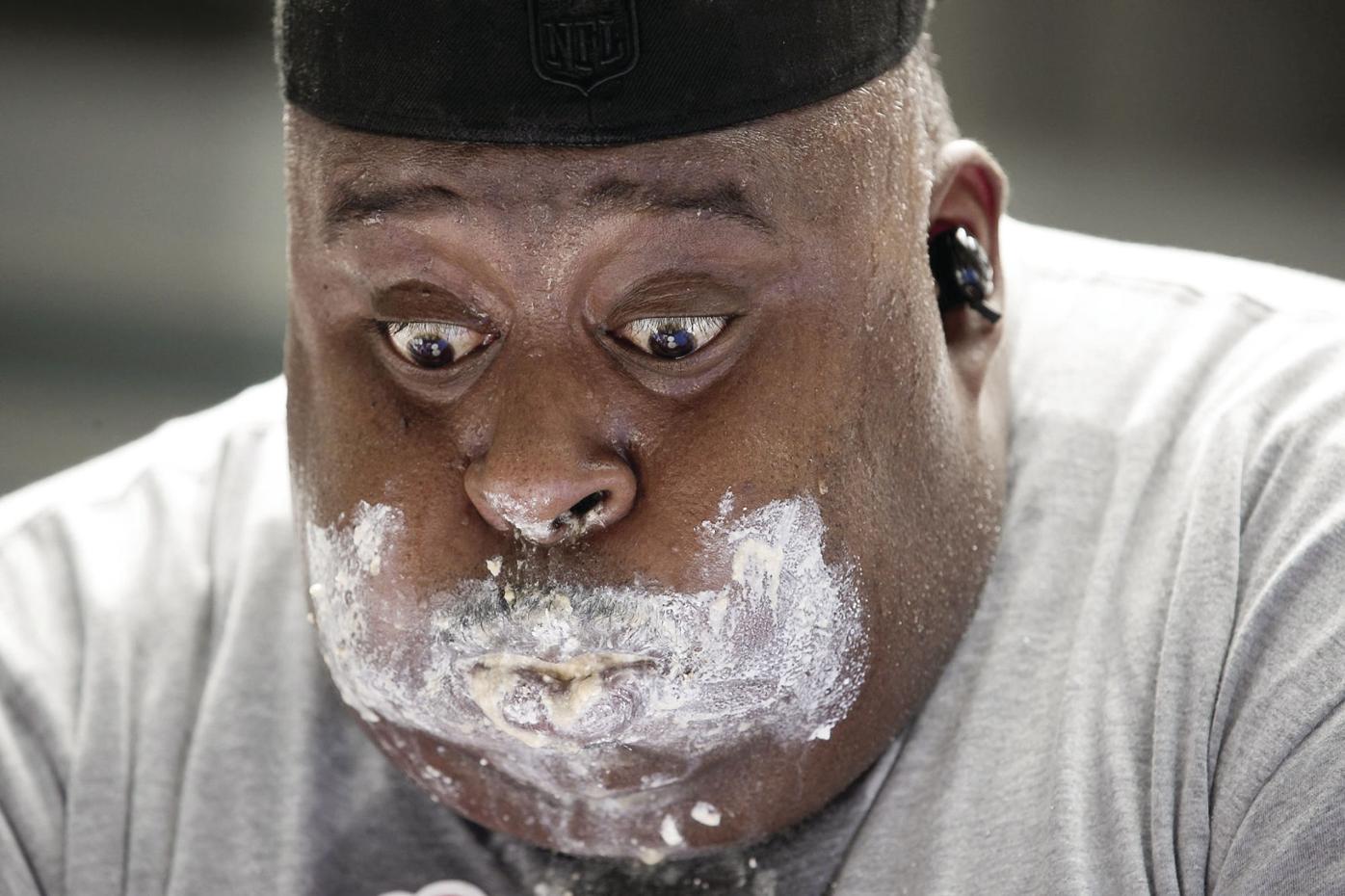 Chestnut Downs 257 Doughnuts In 6 Mins To Earn Eating Prize Dining Food Unionleader Com