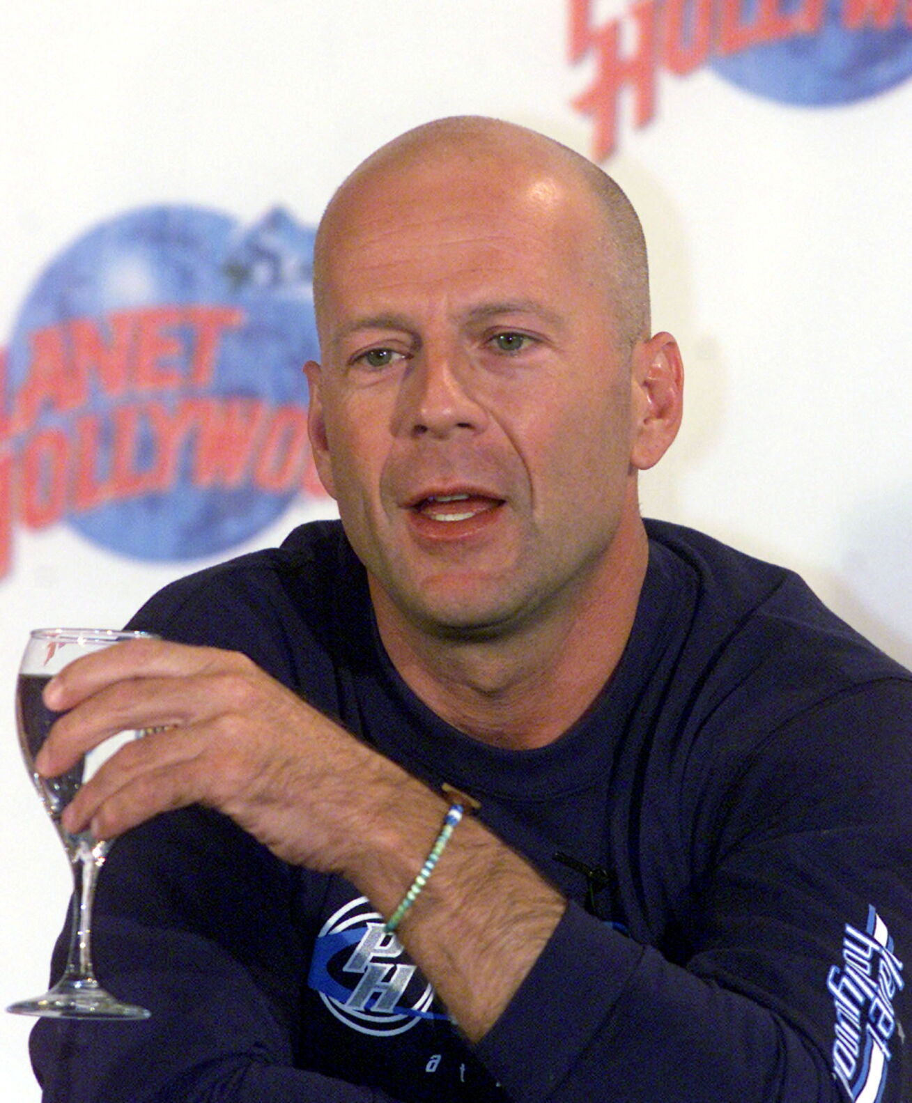 Bruce Willis to retire from acting after medical diagnosis Back