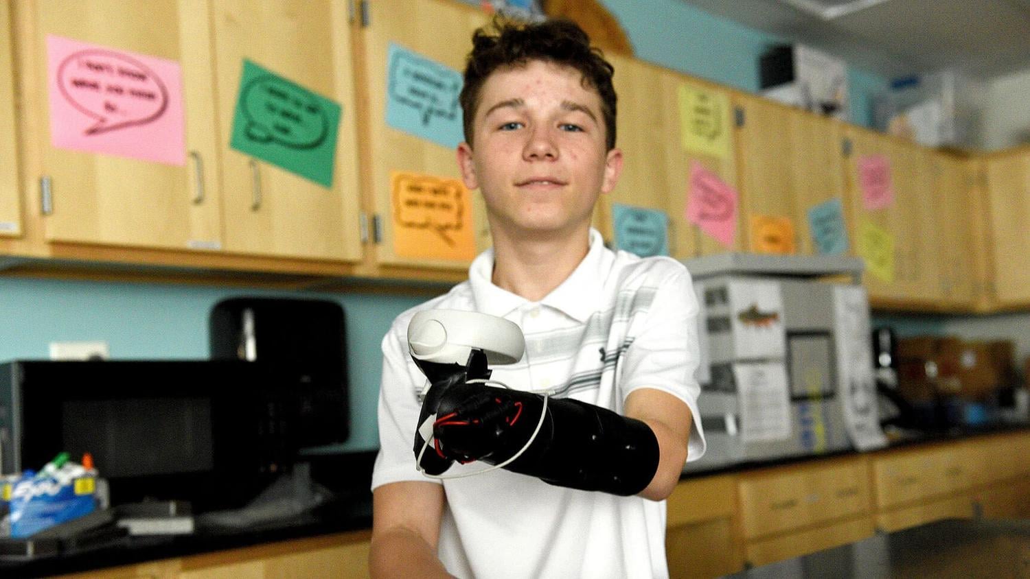 Auburn student Scott Merrow prototypes accessible VR controller