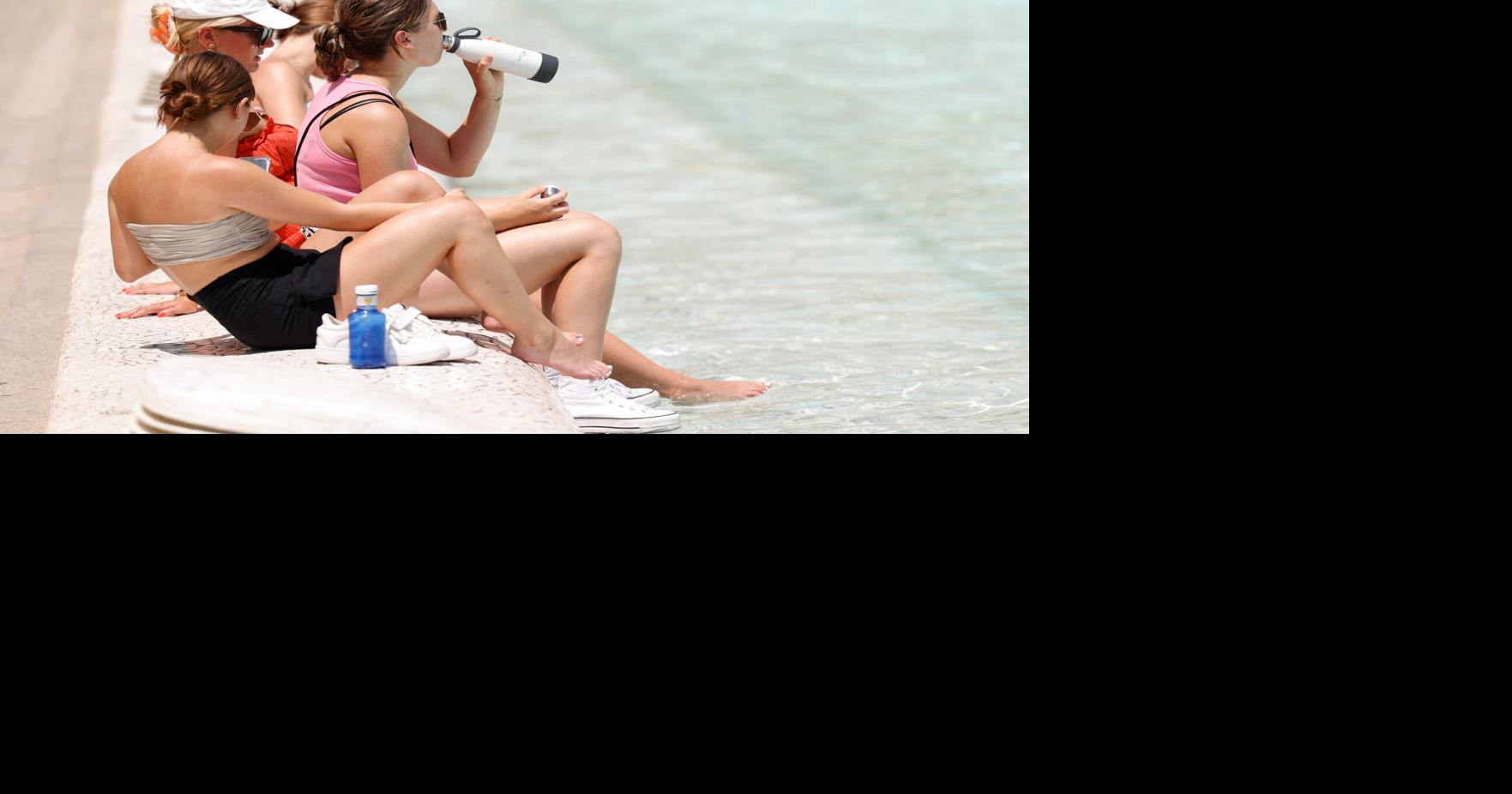 As heatwave bakes Europe, Paris keeps eye on weather models