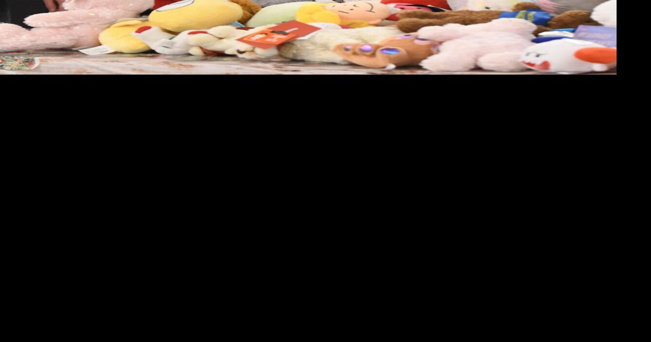 Restocking the stuffed animals | | unionleader.com