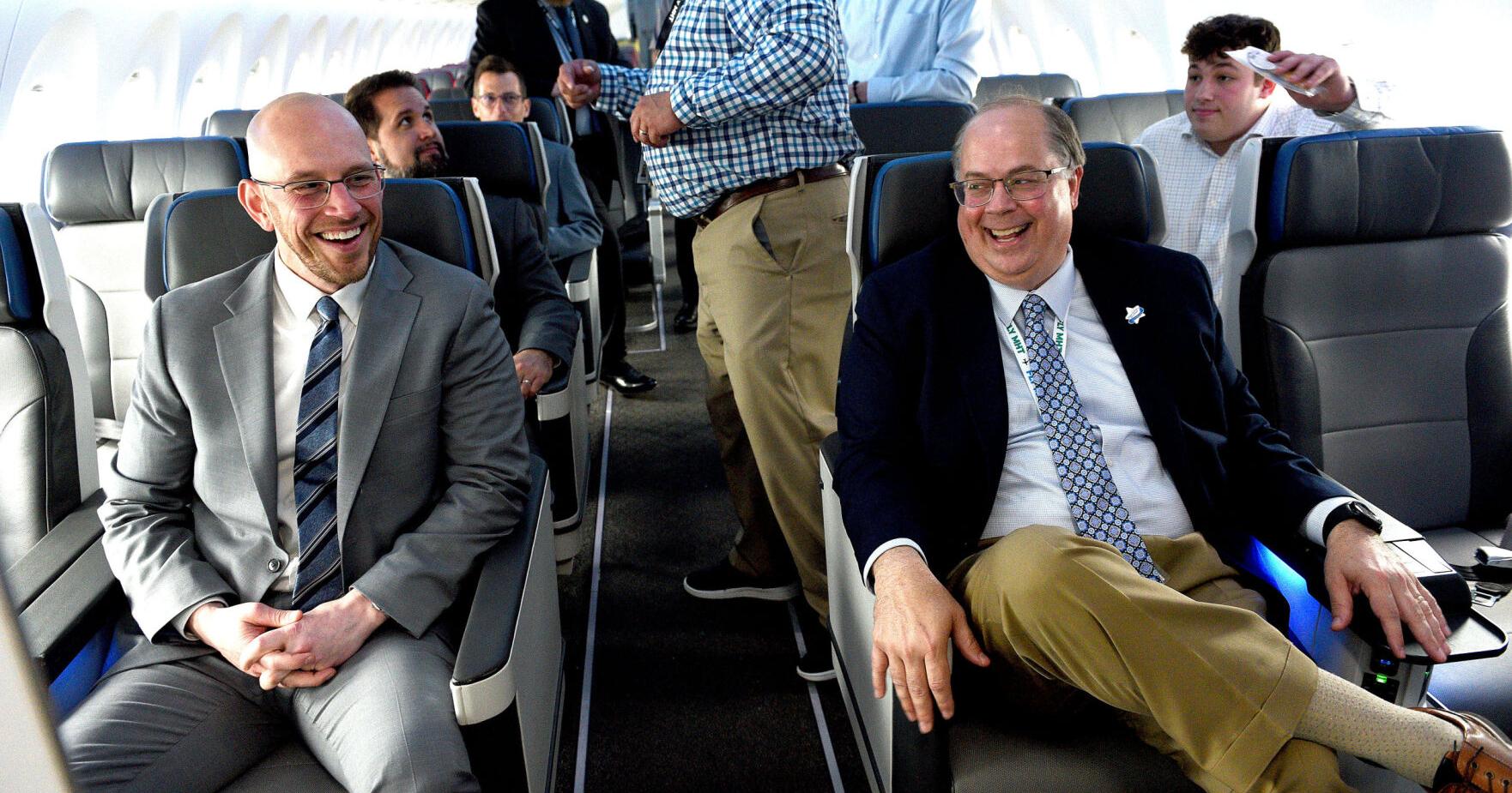 Breeze Airways lands at MHT with inaugural flights - Vimarsana News