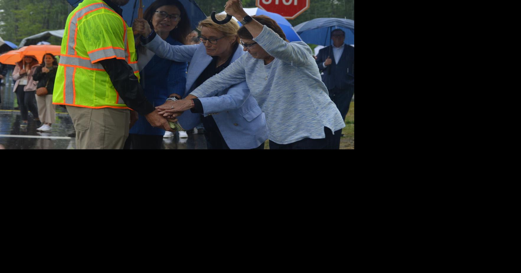 State, local officials cut ribbon for large Londonderry development with a subdued boom