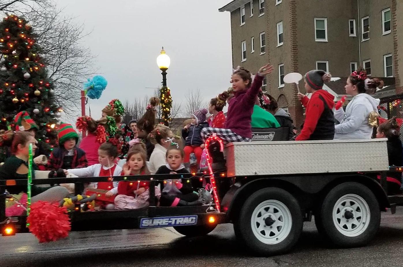 Laconia christmas parade 2022