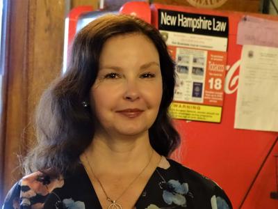 Actress and activist Ashley Judd campaigns for Warren in NH | Voters First | unionleader.com
