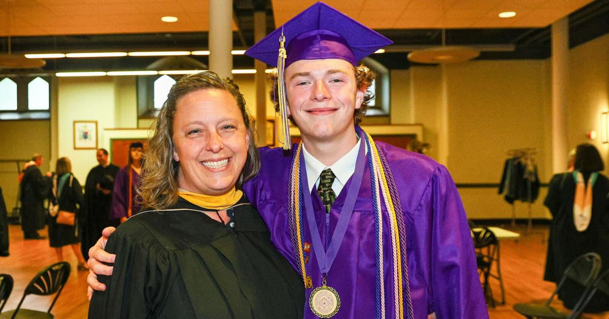 Saint Ray's graduating class about legacy, roots | News | valleybreeze.com