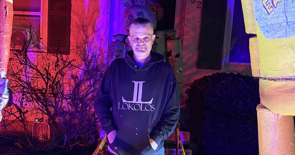 Simoneau showcases family's latest 'all stars' Halloween display, explains passion behind the holiday
