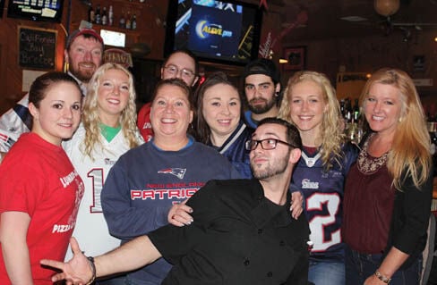 North Dakota pizza store employee signs with New England Patriots