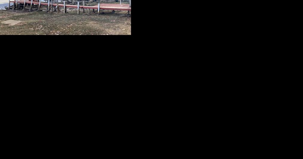RIDEM removing docks from Echo Lake shoreline - Vimarsana News