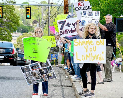 Protesters Unhappy With Animal Shelter Inaction News Valleybreeze Com