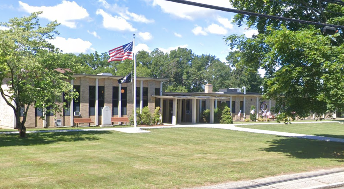 Lincoln changes town hall hours News