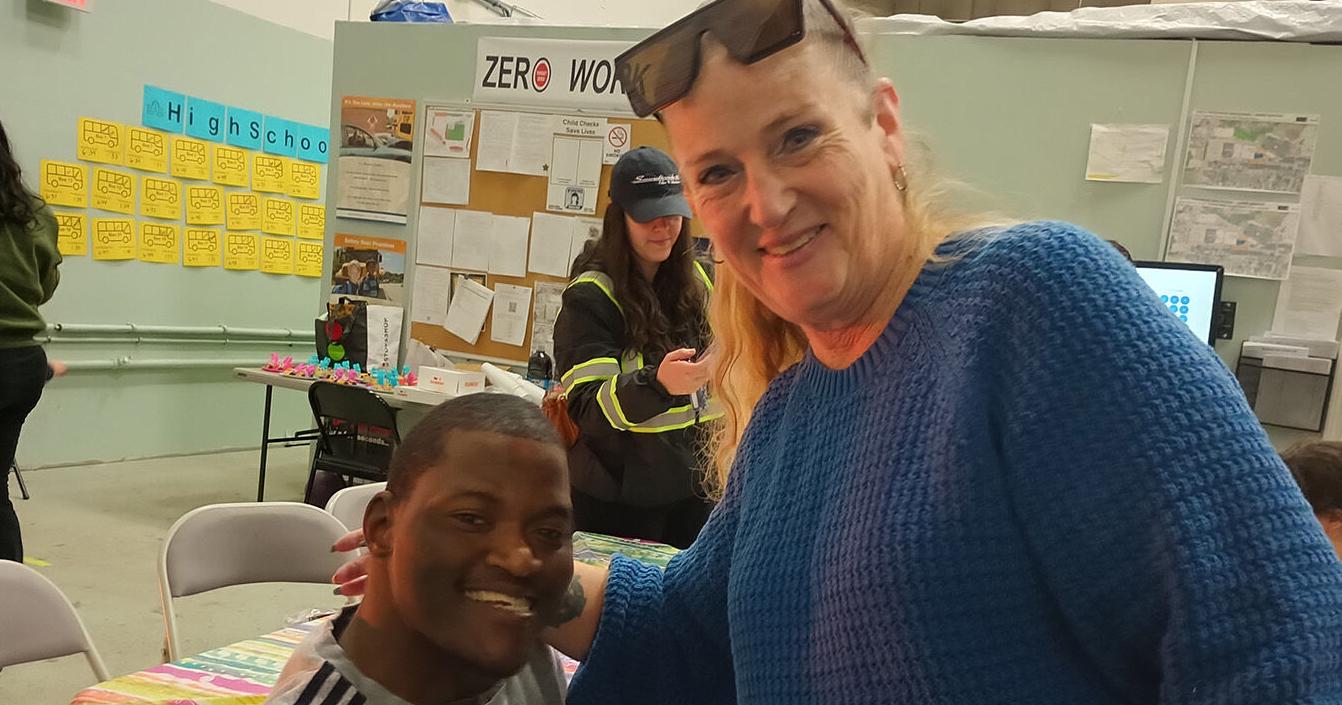 Bus driver dreams up celebration for hard-working special needs students in North Providence - Vimarsana News