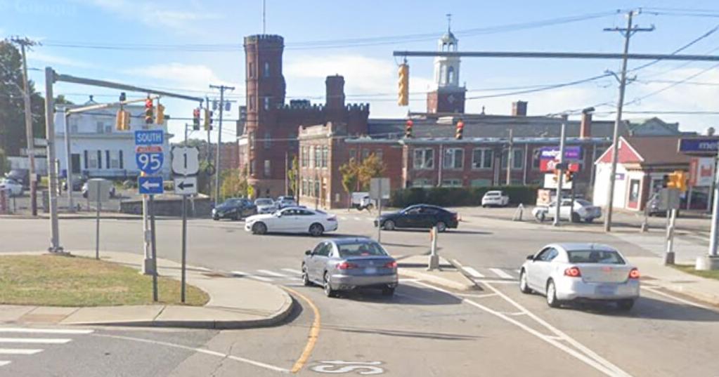 Officials confirm red light intersections without signage in Pawtucket aren't green light for passage