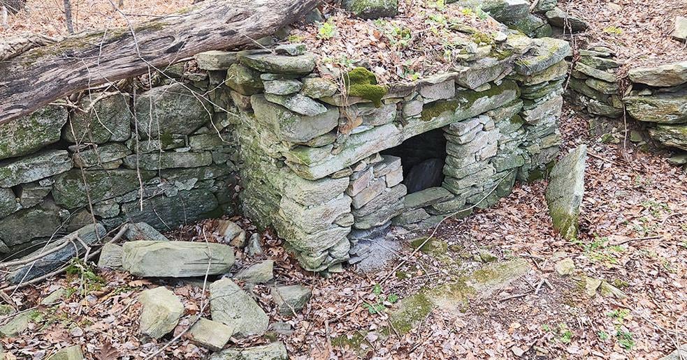 Couple concerned about potentially historic foundation