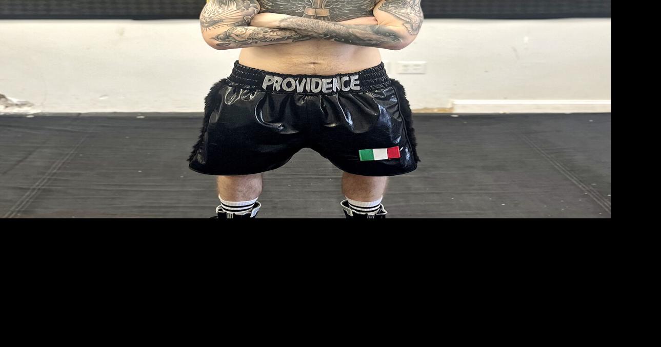 North Providence's DiDino signs boxing contract with Classic