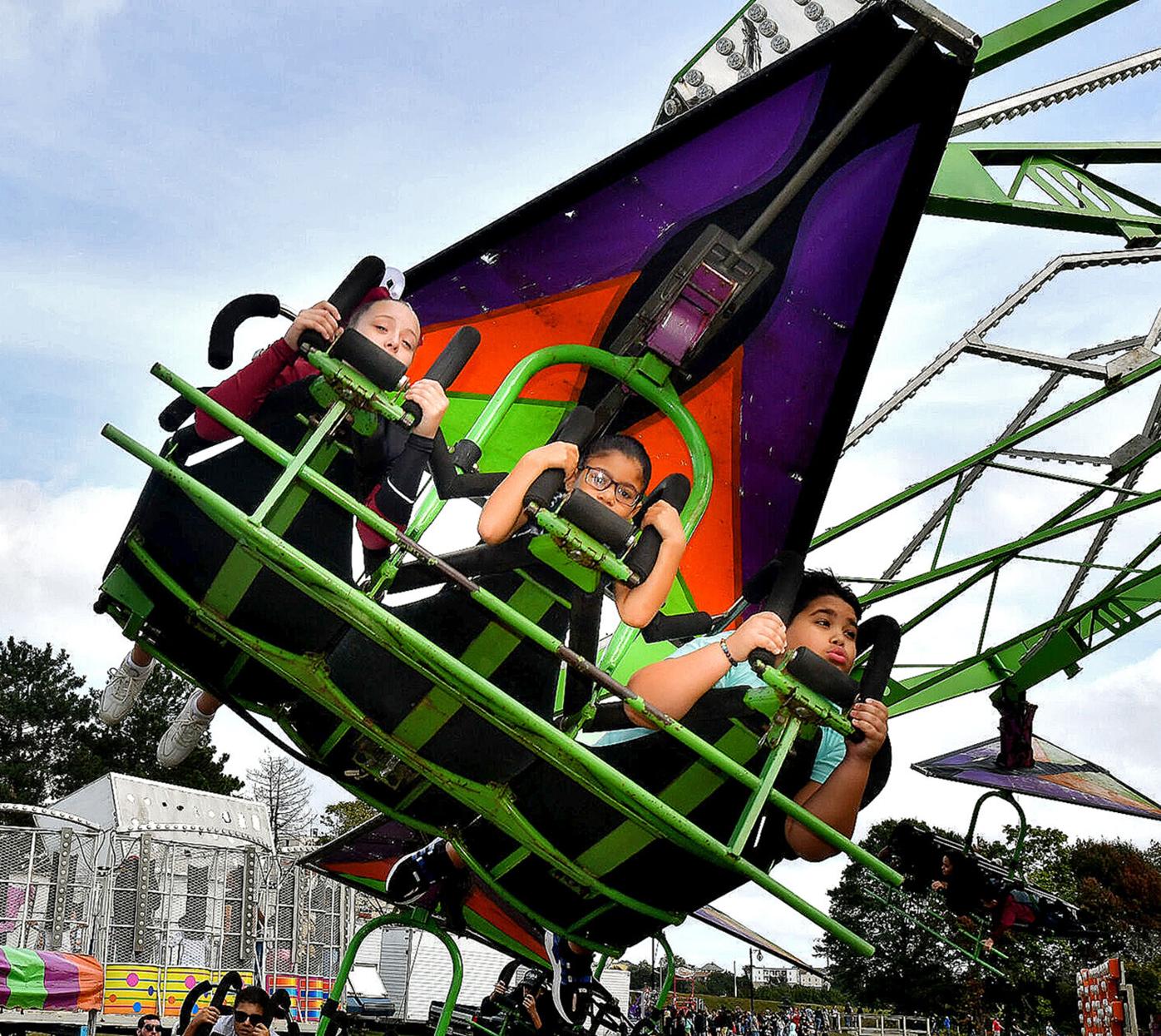 Autumnfest Cliff Hanger Ride