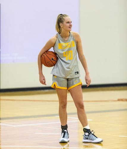 Caitlin Morrison: Gallery 1 | Sports | valpotorch.com