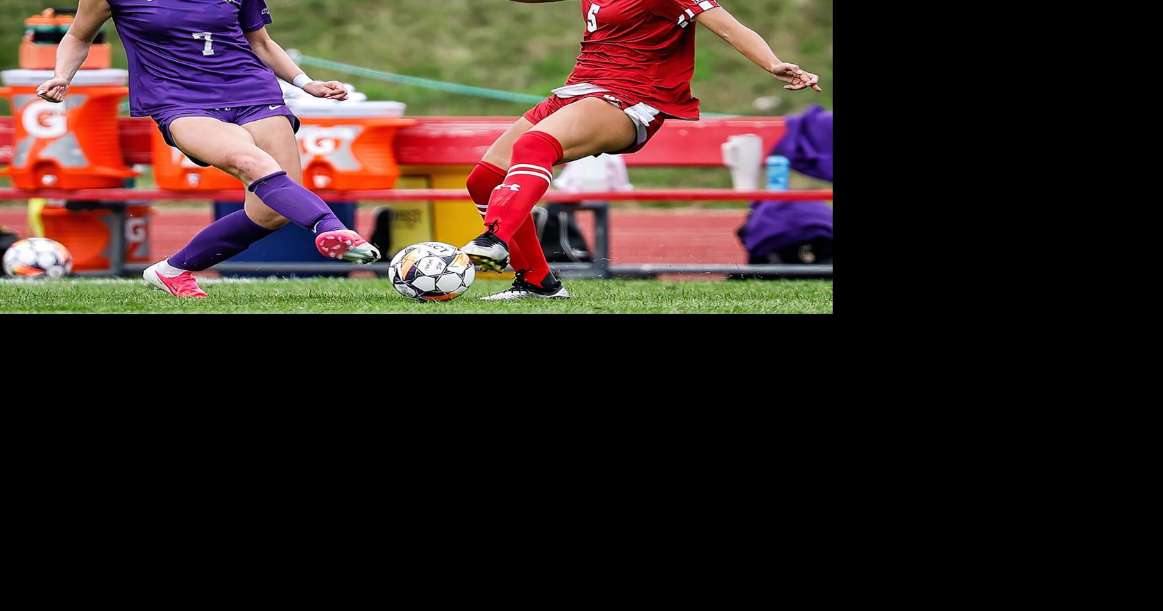 College sports: Verona's Molly Armstrong, St. Thomas battle Badgers in scrimmage