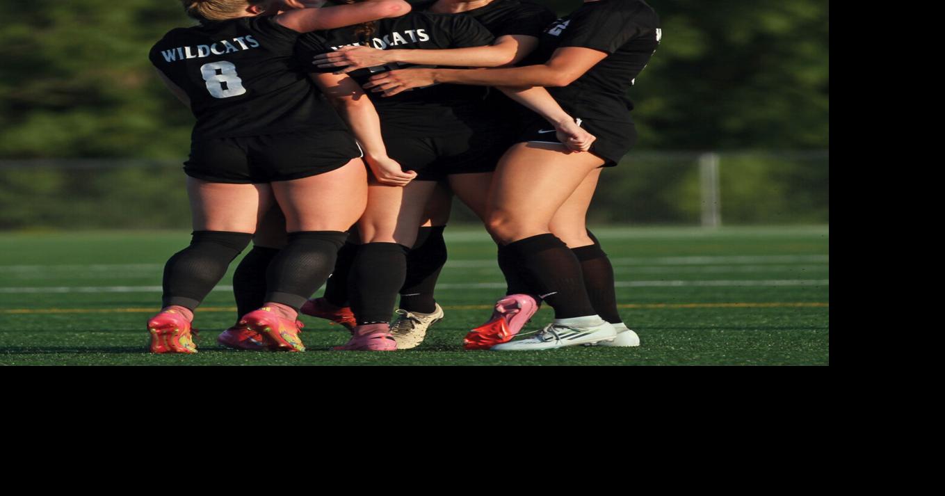 Girls soccer: Verona trio tabbed to Big Eight's top team