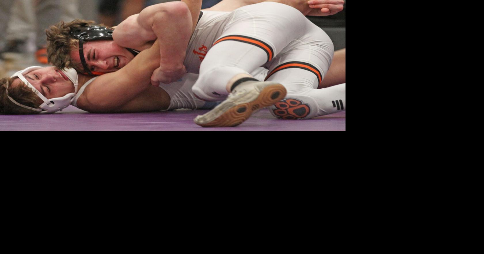 Boys wresting: Four state qualifiers help Verona to first team sectional since 2001