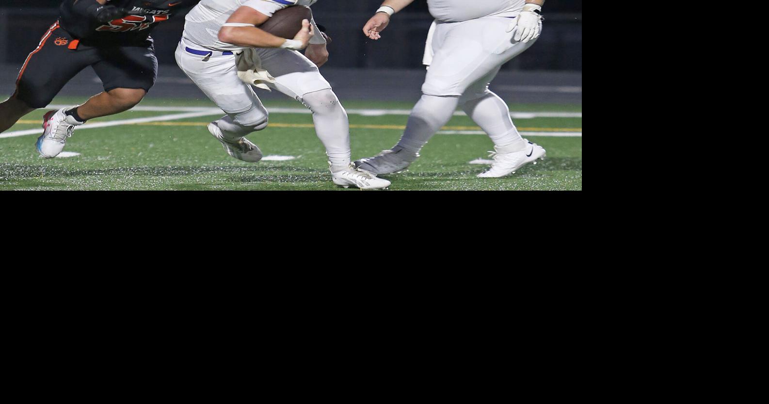 Football: Verona dominates all phases to win Big Eight opener