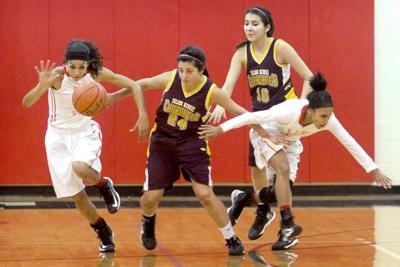 Victoria East Trounces No 18 Tuloso Midway Win Fifth Straight