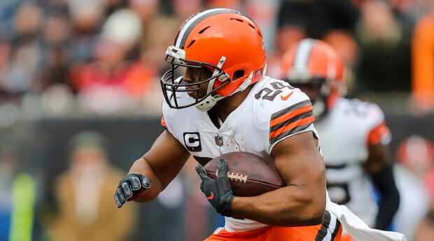 Nick Chubb Suffers Gruesome Leg Injury During 'MNF' vs. Steelers, Sports-illustrated