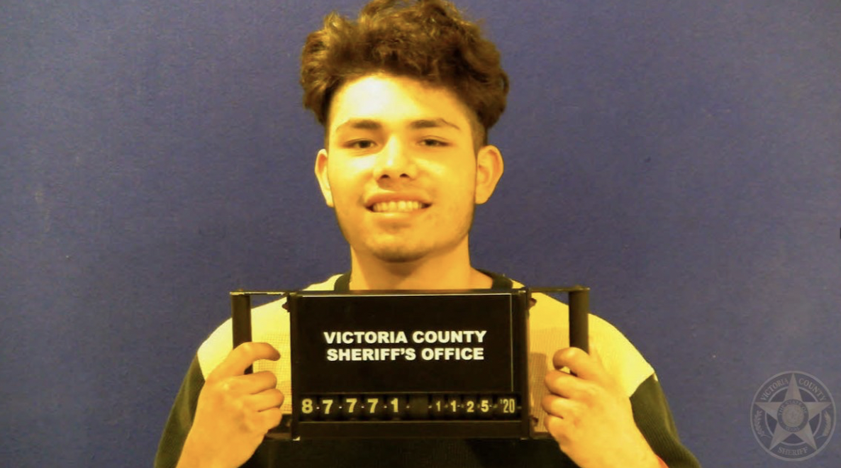 Authorities Inmate attacked 3 Victoria County jailers with improvised