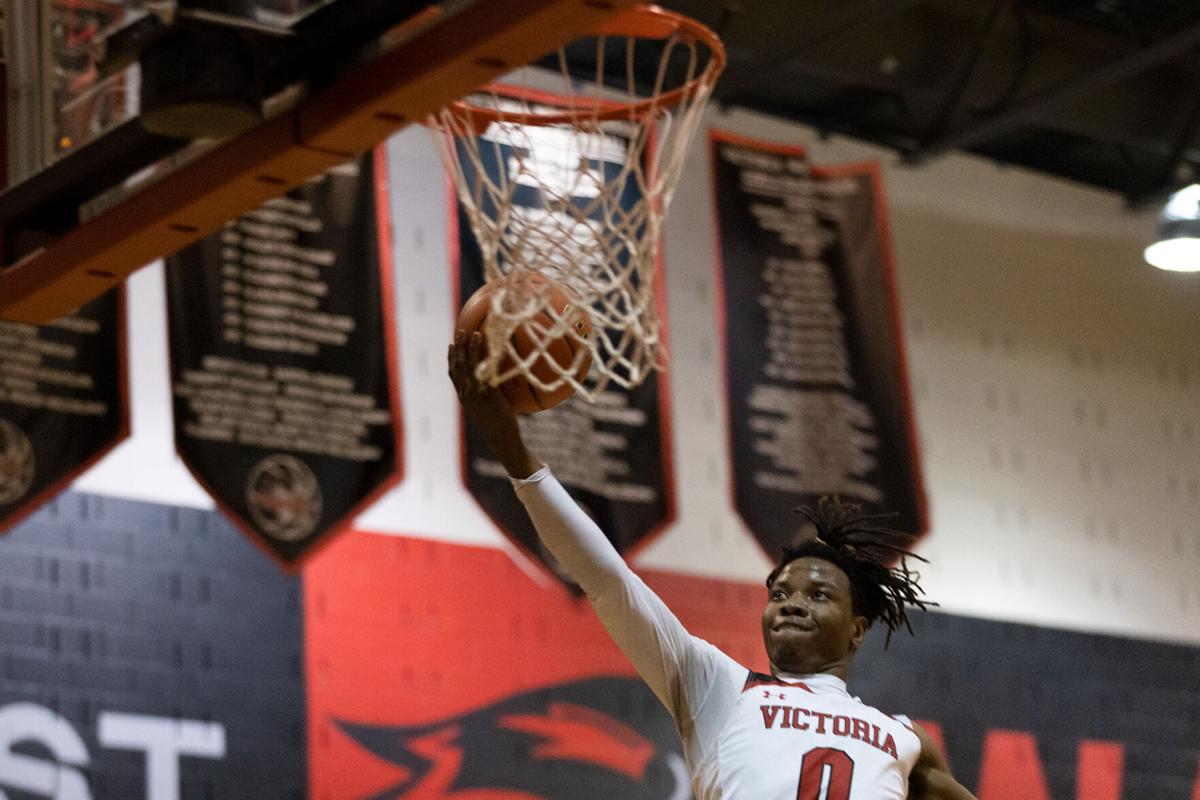 Victoria West vs. Flour Bluff boys basketball