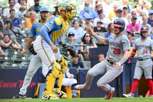 Willy Adames powers Brewers past Nationals